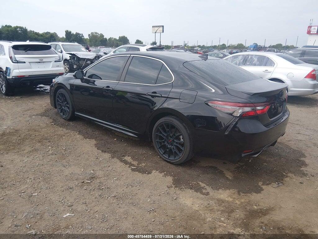 4T1S11AK8MU491472 2021 TOYOTA CAMRY photo no. 3