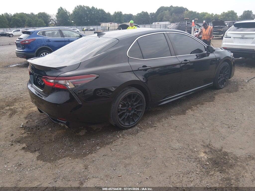 4T1S11AK8MU491472 2021 TOYOTA CAMRY photo no. 4