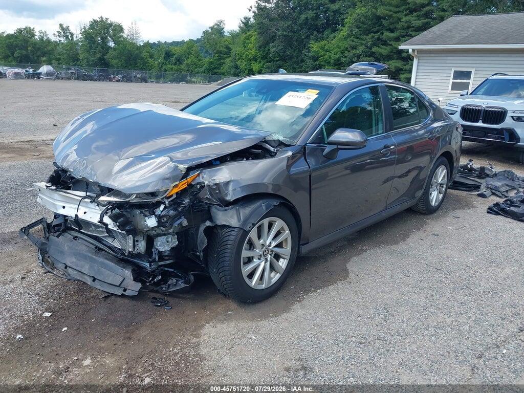 4T1T11AK2MU447584 2021 TOYOTA CAMRY photo no. 2