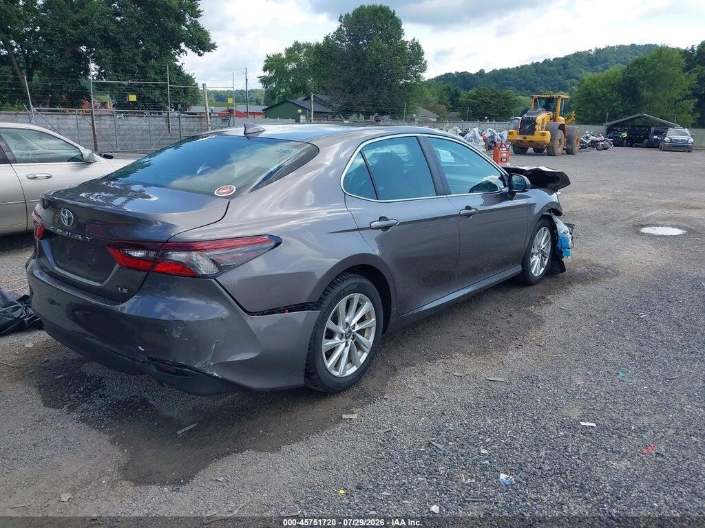 4T1T11AK2MU447584 2021 TOYOTA CAMRY photo no. 4