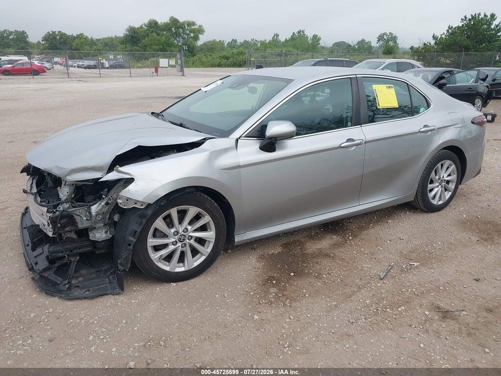 4T1C11BK2MU040394 2021 TOYOTA CAMRY photo no. 2