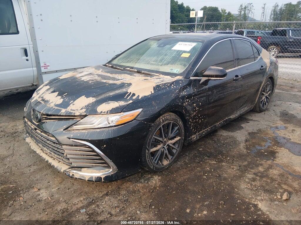 4T1F11BK2MU045091 2021 TOYOTA CAMRY photo no. 2