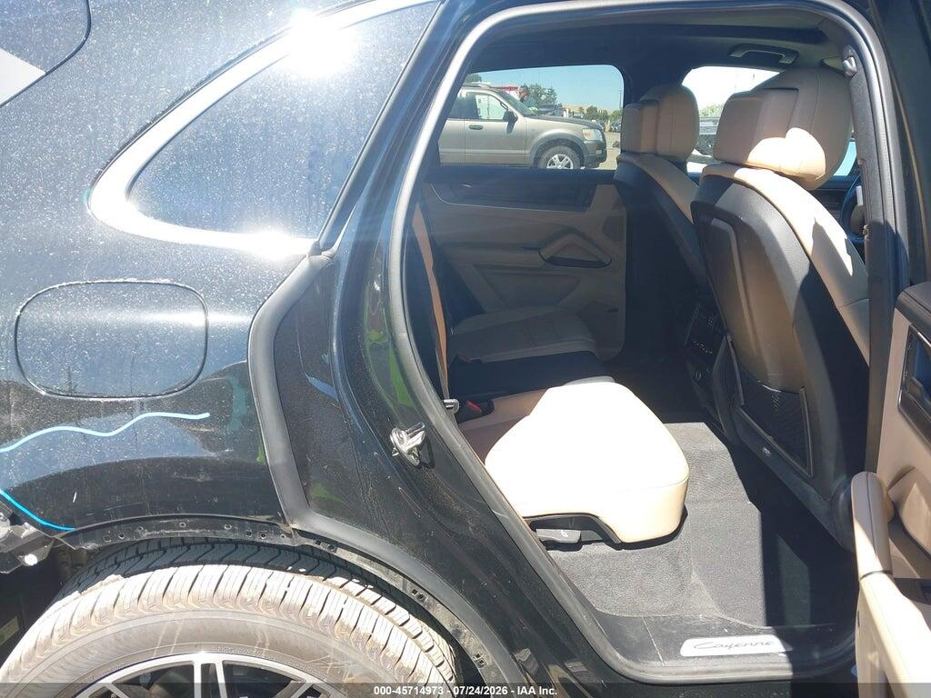WP1AA2AY9RDA10127 2024 PORSCHE CAYENNE photo no. 8