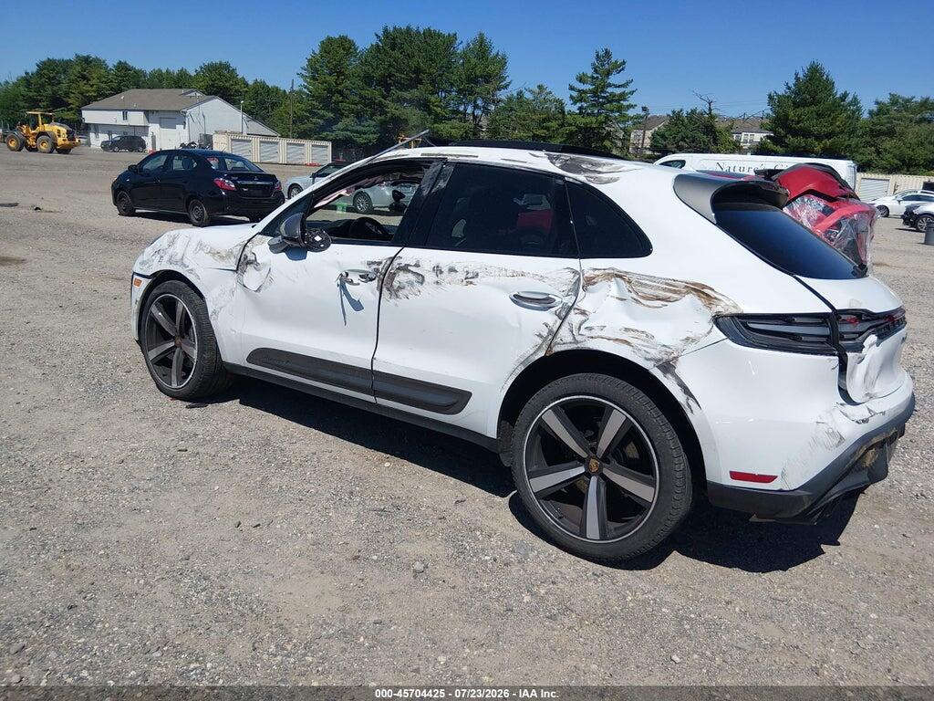 WP1AA2A54RLB08221 2024 PORSCHE MACAN photo no. 3