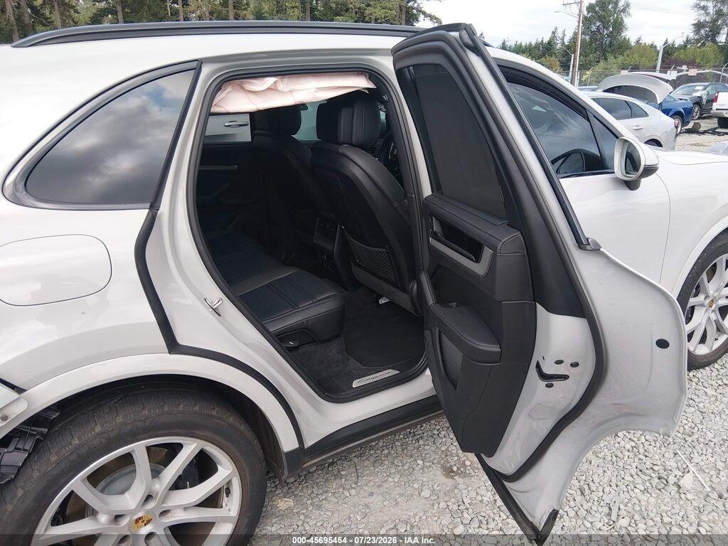 WP1AA2AY2RDA01320 2024 PORSCHE CAYENNE photo no. 8