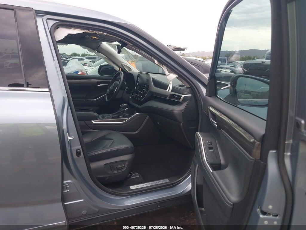 5TDYZRAH5MS033208 2021 TOYOTA HIGHLANDER photo no. 5