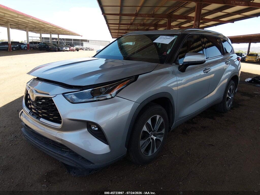 5TDGZRAH5MS537740 2021 TOYOTA HIGHLANDER photo no. 2