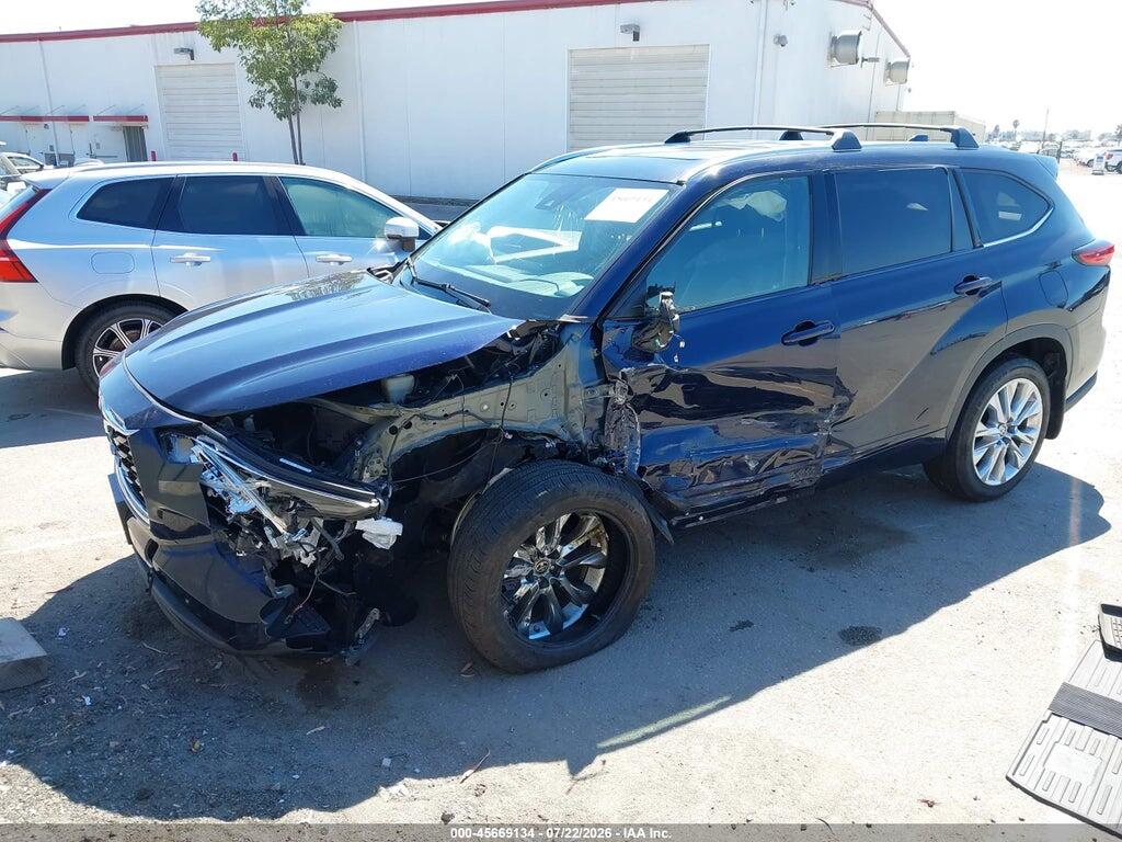 5TDYZRAH5MS080366 2021 TOYOTA HIGHLANDER photo no. 2