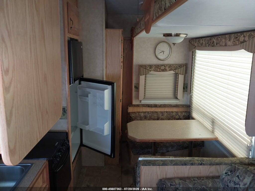 4X4FCRJ286P196253 2006 CEDAR CREEK SILVERBACK photo no. 8
