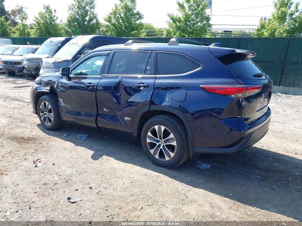 5TDGBRCHXMS537069 2021 TOYOTA HIGHLANDER photo no. 3