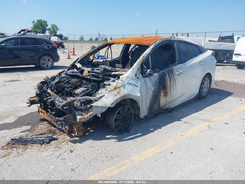 JTDKAMFP2M3189109 2021 TOYOTA PRIUS PRIME photo no. 2