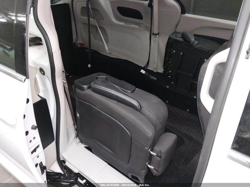 2C4RC1CG1PR596071 2023 CHRYSLER VOYAGER photo no. 8