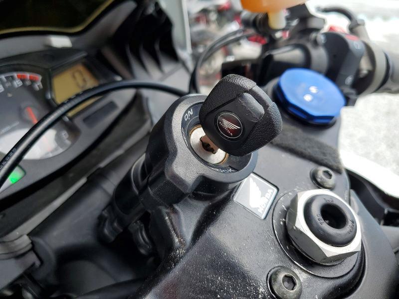 JH2PC4008EK700042 2014 HONDA CBR600 photo no. 8