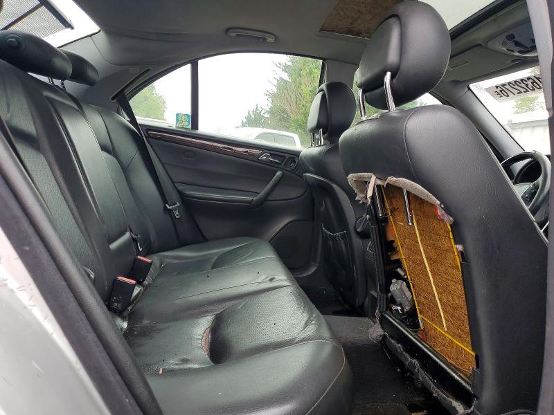 2004 MERCEDES BENZ C 240 — Фото 10 из 12