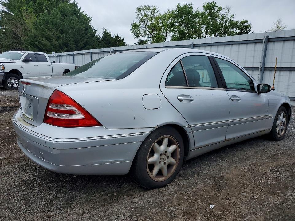 2004 MERCEDES BENZ C 240 — Фото 3 из 12