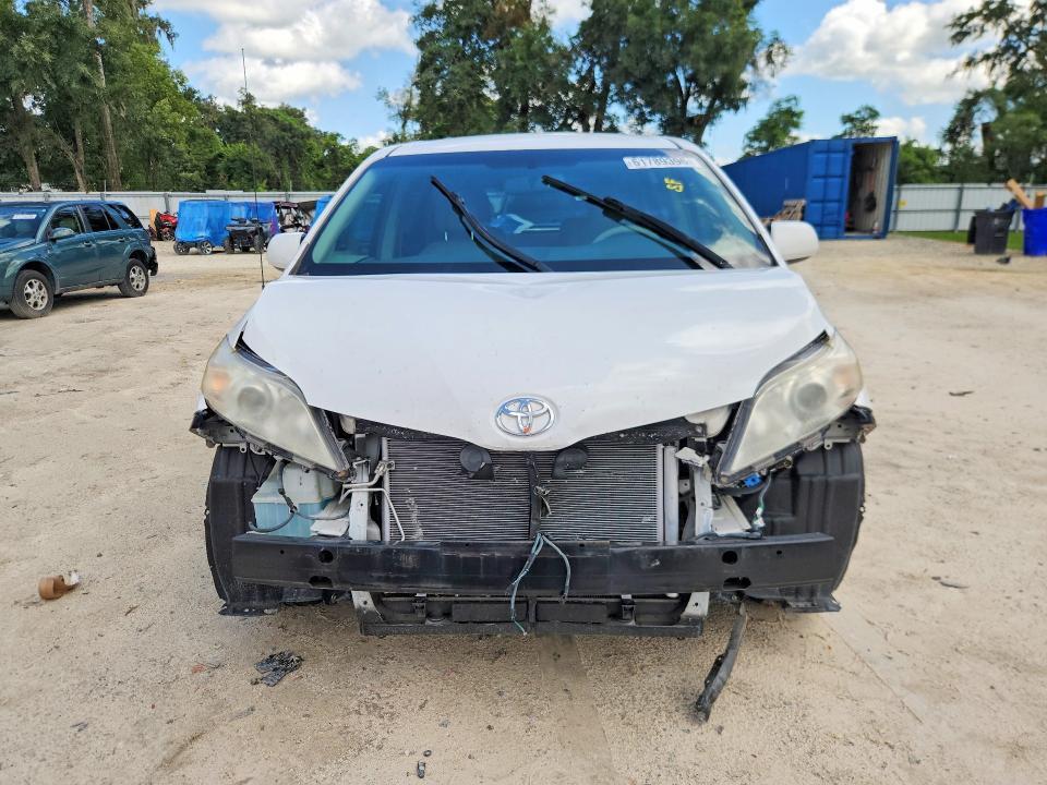 5TDKK3DC2CS224316 2012 TOYOTA SIENNA photo no. 5