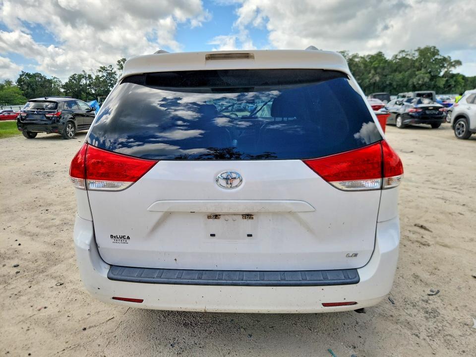 5TDKK3DC2CS224316 2012 TOYOTA SIENNA photo no. 6