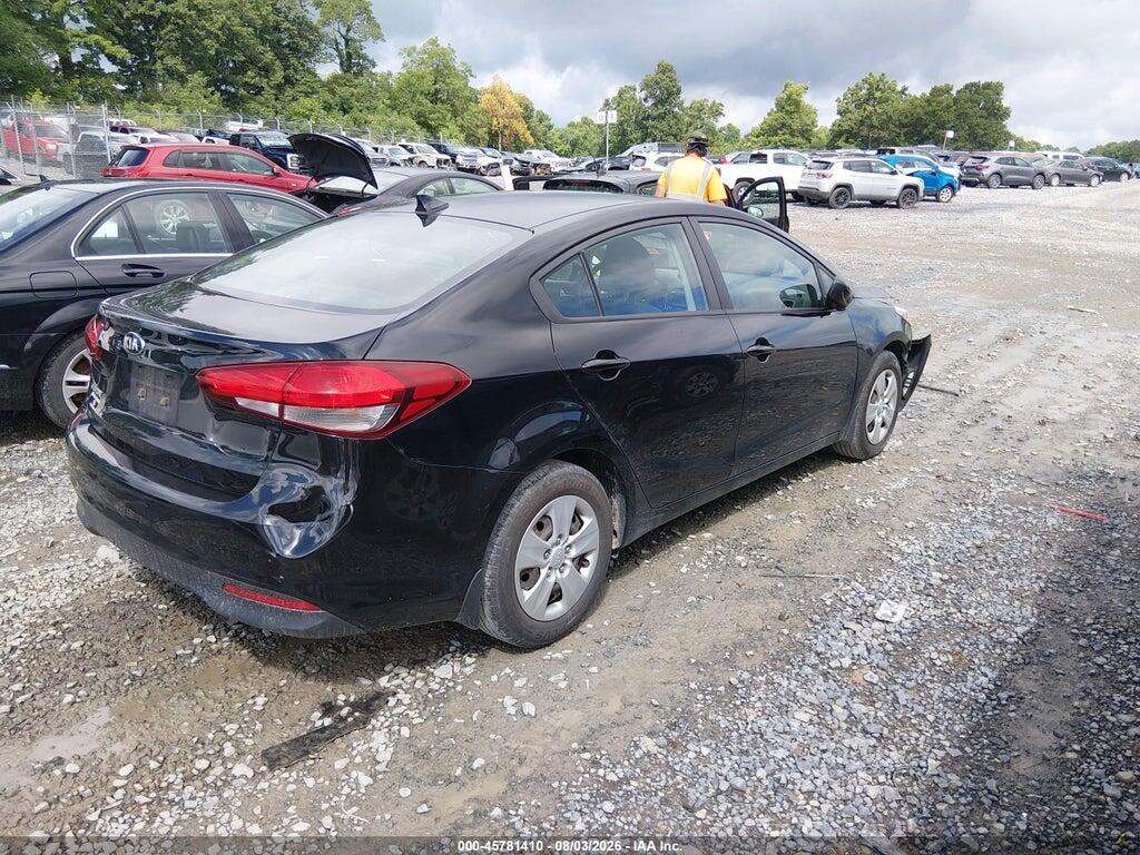 3KPFK4A71HE096120 2017 KIA FORTE photo no. 4