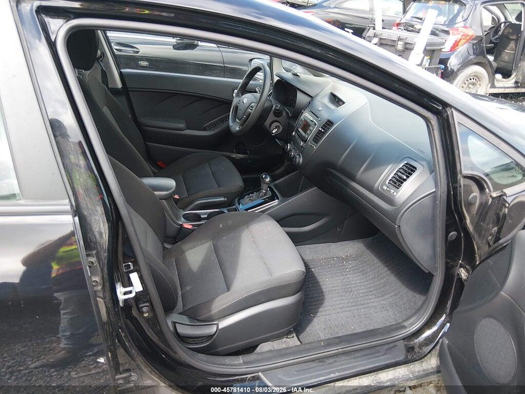 3KPFK4A71HE096120 2017 KIA FORTE photo no. 5
