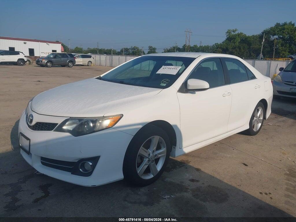 4T1BF1FKXEU772619 2014 TOYOTA CAMRY photo no. 2