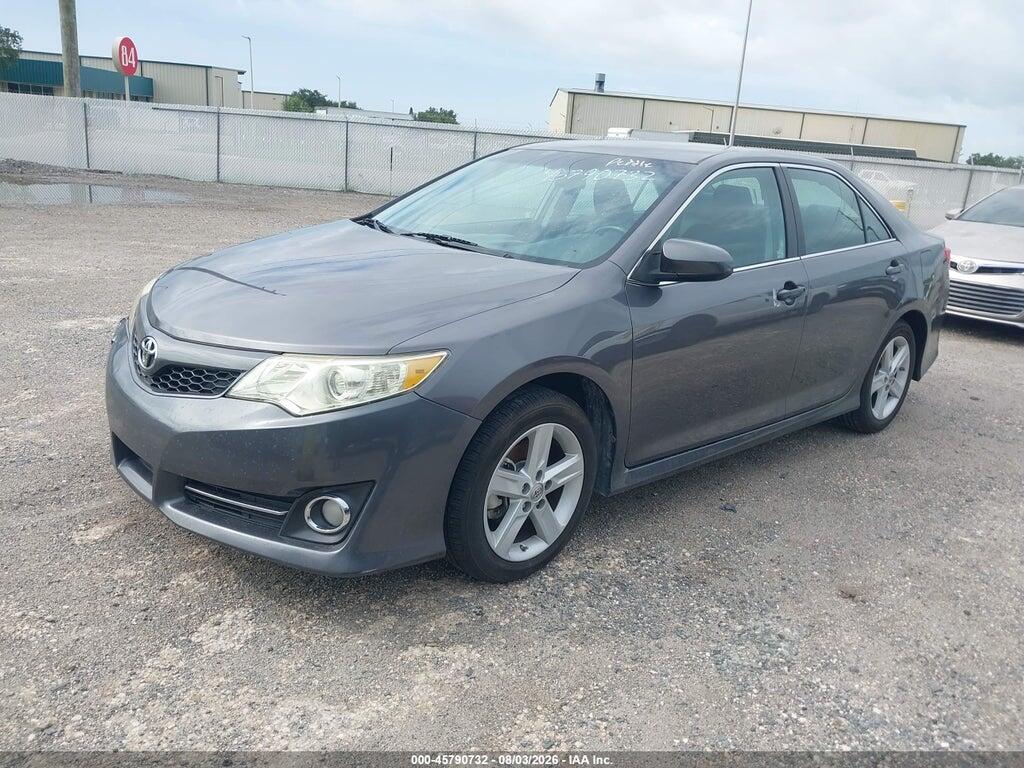 4T1BF1FK7EU414670 2014 TOYOTA CAMRY photo no. 2