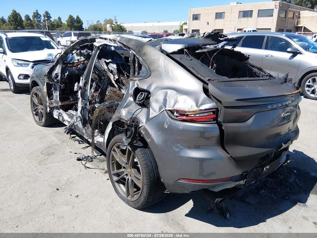 WP1BE2AY4NDA51171 2022 PORSCHE CAYENNE E-HYBRID COUPE photo no. 3