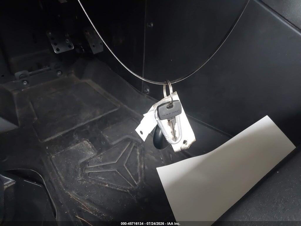 57XAAPHD8N8149483 2022 POLARIS SLINGSHOT photo no. 11