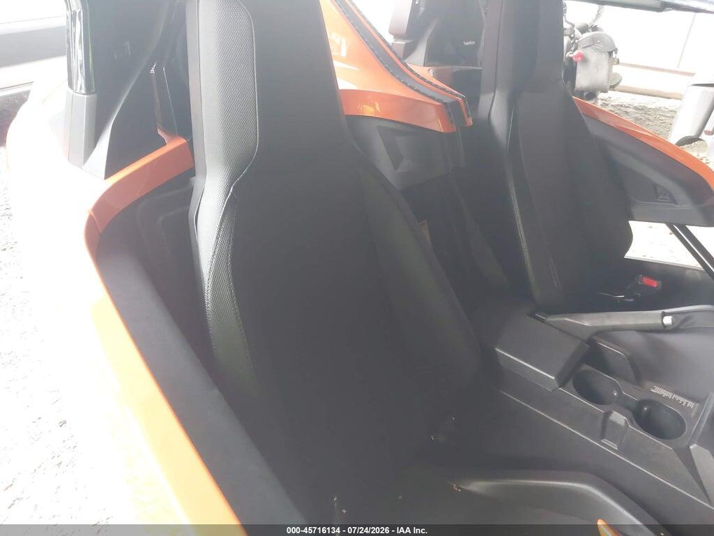 57XAAPHD8N8149483 2022 POLARIS SLINGSHOT photo no. 8