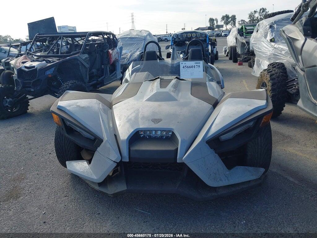 57XAATHD5N8149188 2022 POLARIS SLINGSHOT photo no. 12