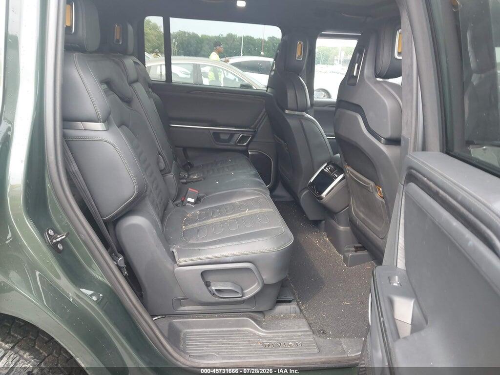 7PDSGABL7NN002431 2022 RIVIAN R1S photo no. 8