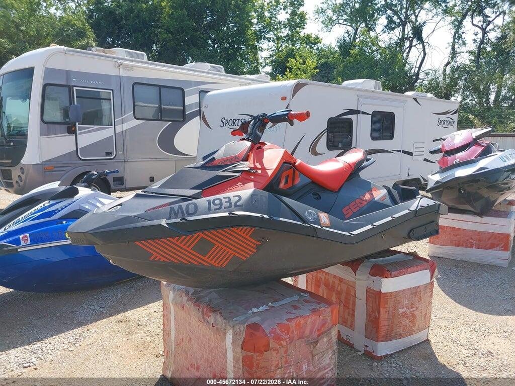 00000YDV86353E222 2022 SEADOO SPARK photo no. 2