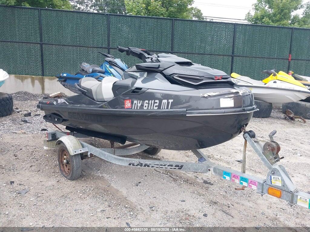 2022 SEADOO RXT-X 300 00000YDV74538D222