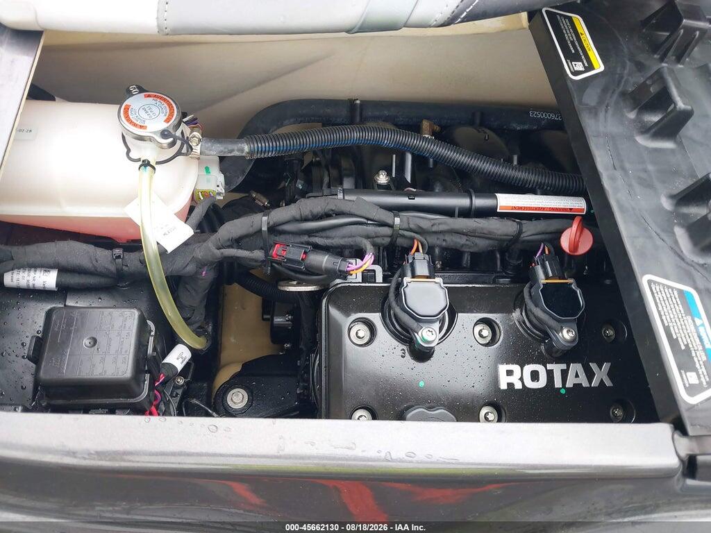 00000YDV74538D222 2022 SEADOO RXT-X 300 photo no. 10