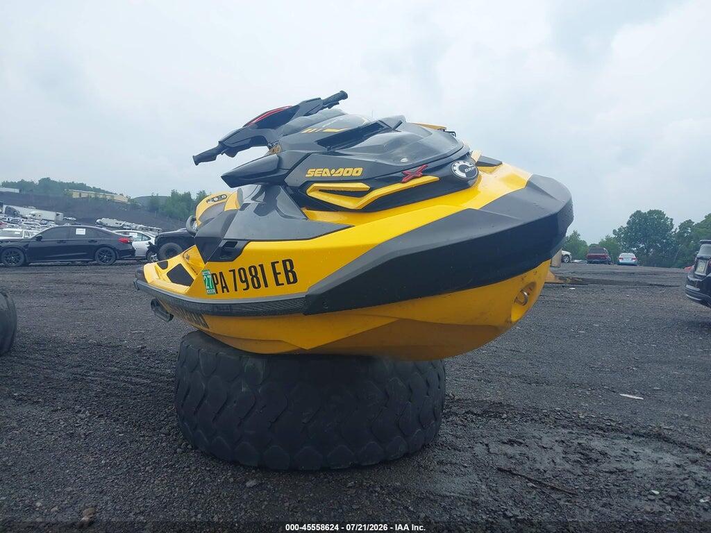 00000YDV57401B222 2022 SEADOO RXT-X 300 photo no. 1