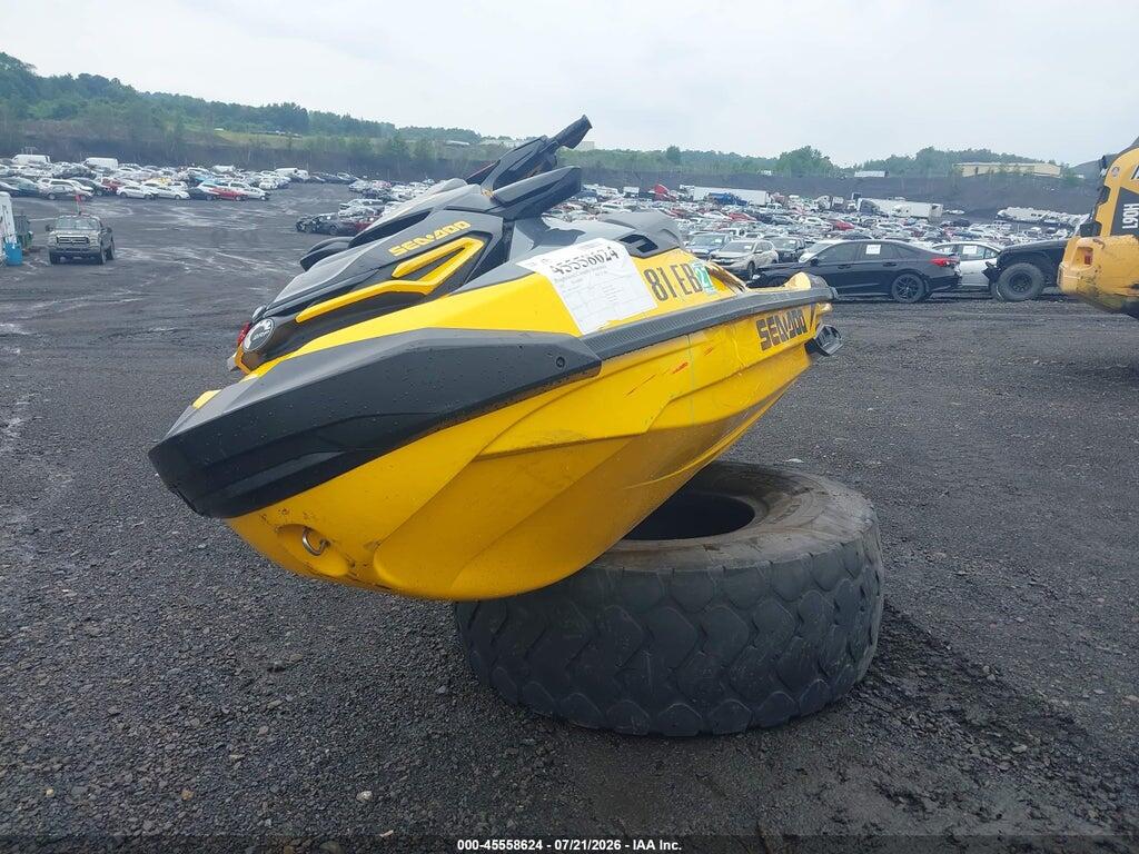 00000YDV57401B222 2022 SEADOO RXT-X 300 photo no. 2