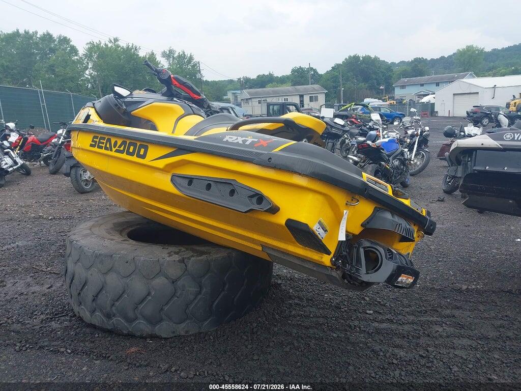 00000YDV57401B222 2022 SEADOO RXT-X 300 photo no. 3