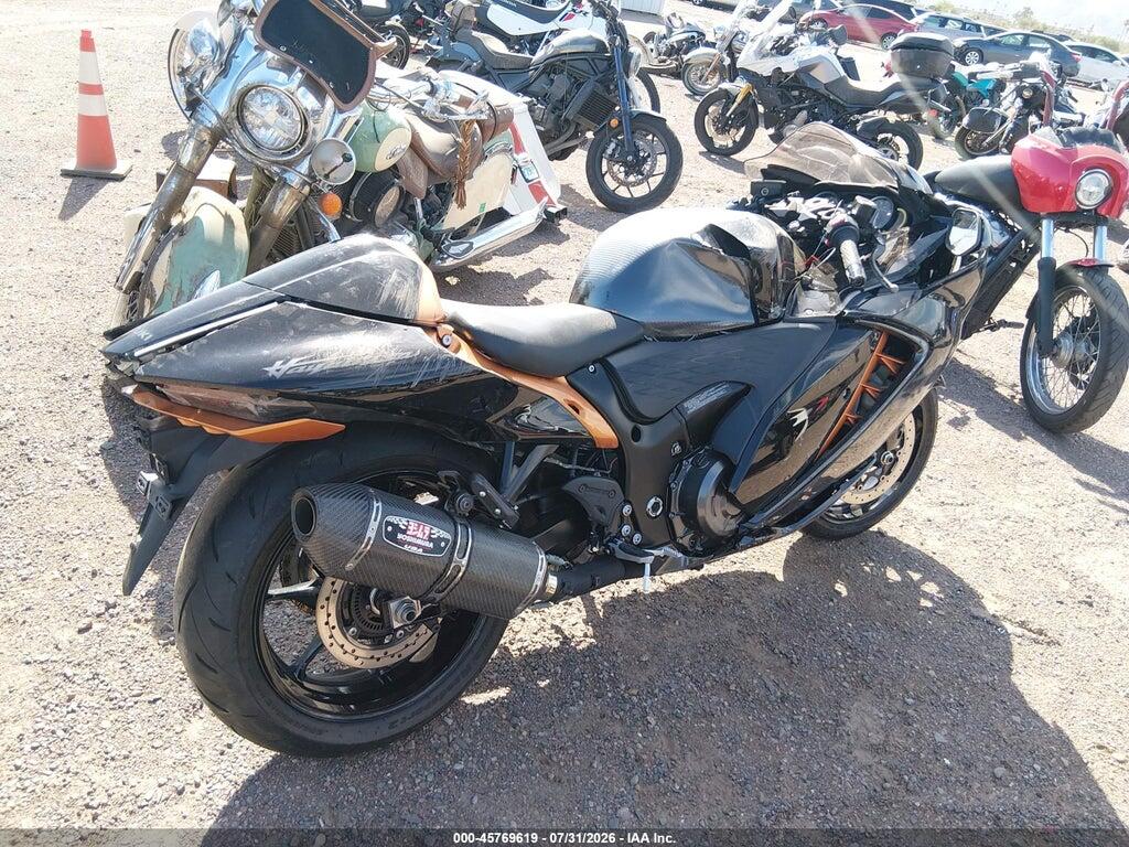 JS1EJ11B8N7102339 2022 SUZUKI GSX1300 photo no. 4