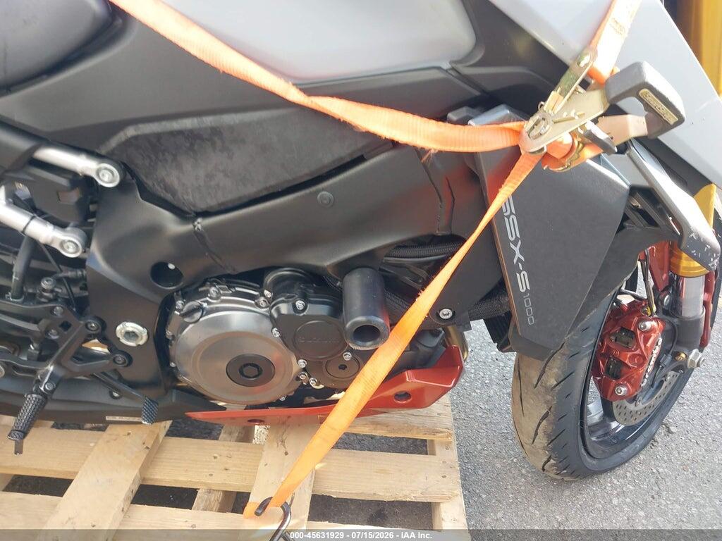 JS1EK11B2N7100180 2022 SUZUKI GSX-S1000 photo no. 8