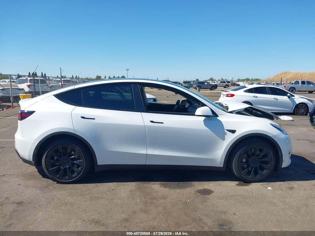 7SAYGDEE3NF373166 2022 TESLA MODEL Y photo no. 12