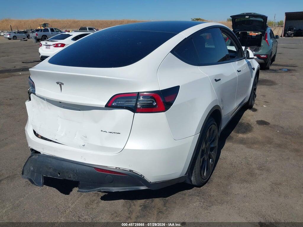 7SAYGDEE3NF373166 2022 TESLA MODEL Y photo no. 4