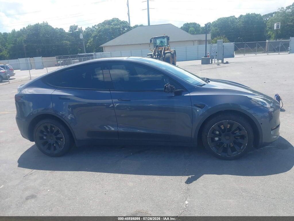 7SAYGDEE4NF446917 2022 TESLA MODEL Y photo no. 12