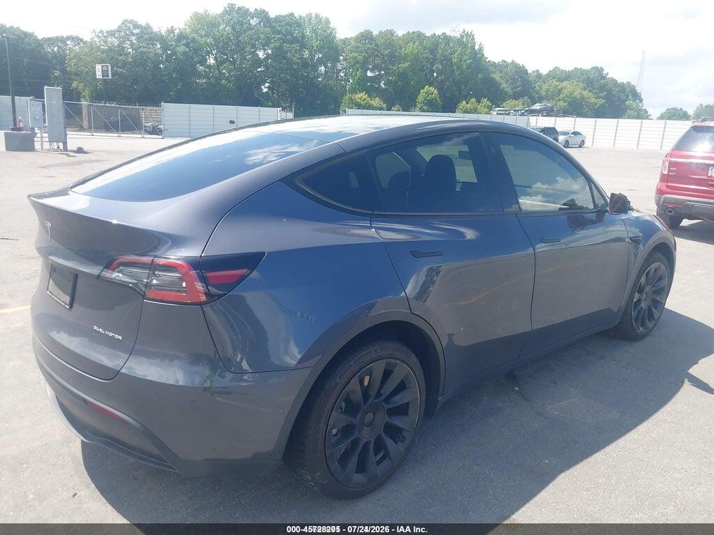 7SAYGDEE4NF446917 2022 TESLA MODEL Y photo no. 4