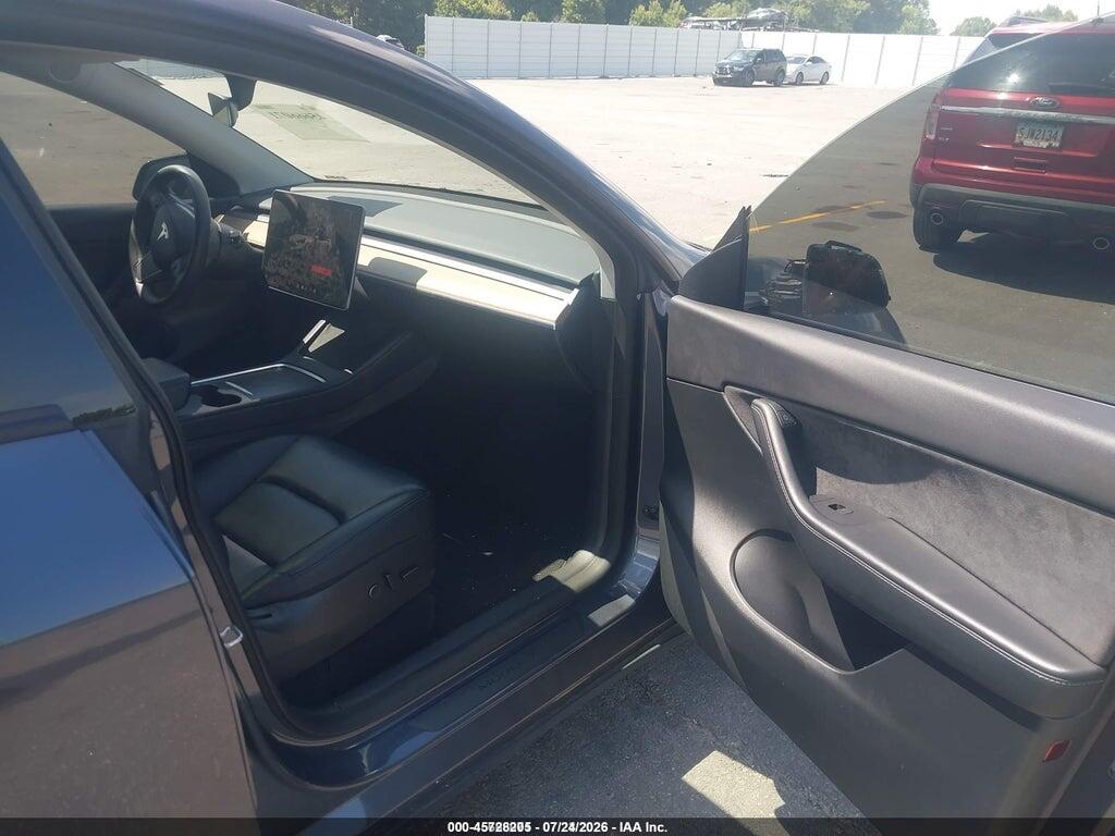 7SAYGDEE4NF446917 2022 TESLA MODEL Y photo no. 5