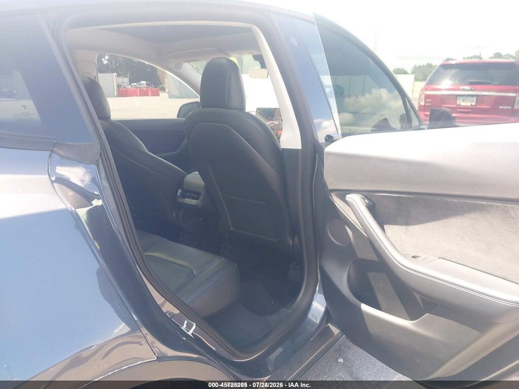 7SAYGDEE4NF446917 2022 TESLA MODEL Y photo no. 8
