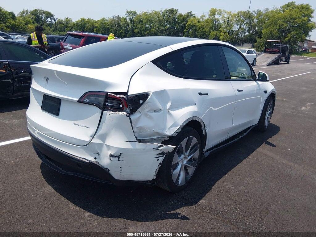 7SAYGDEE4NF374746 2022 TESLA MODEL Y photo no. 4