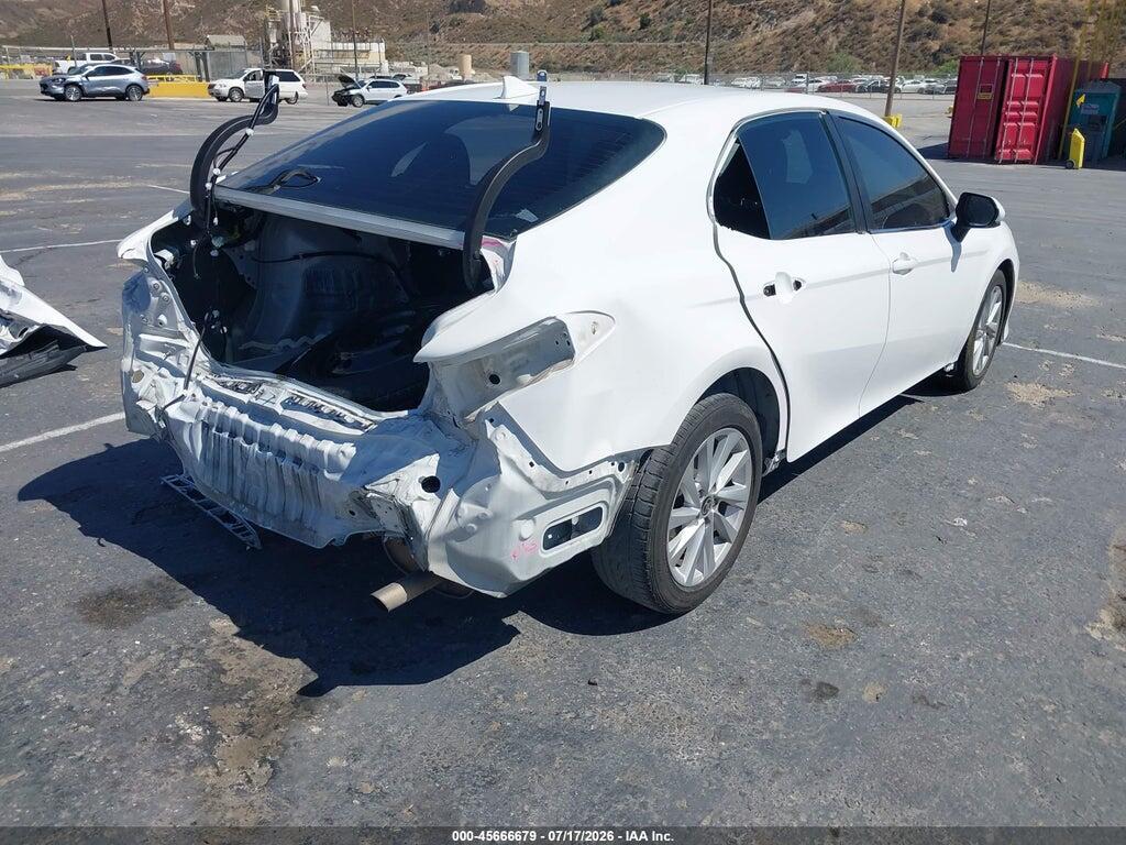 4T1C11AK2NU626001 2022 TOYOTA CAMRY photo no. 4