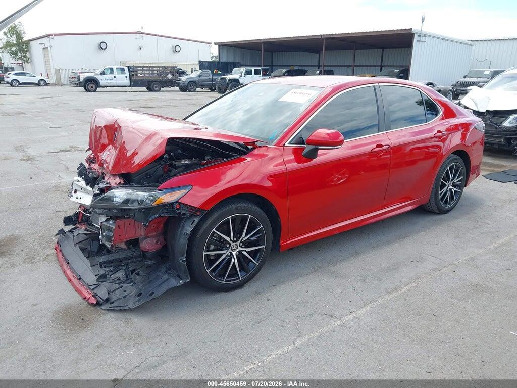 4T1G11AK2NU063761 2022 TOYOTA CAMRY photo no. 2