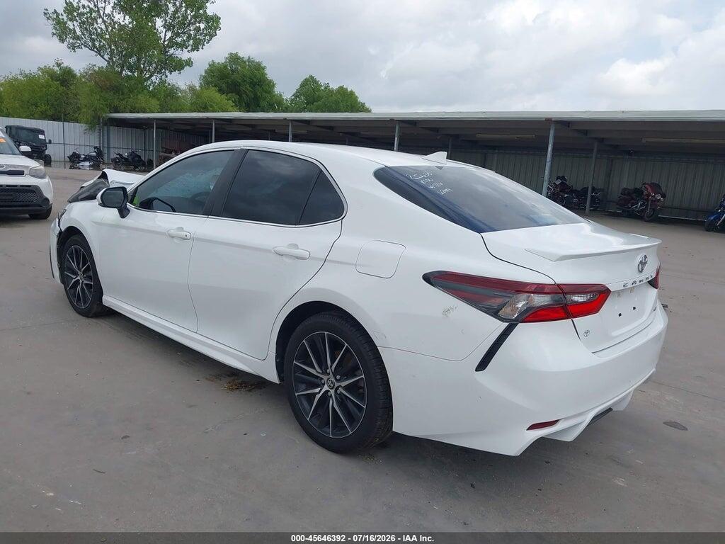 4T1G11AK2NU676768 2022 TOYOTA CAMRY photo no. 3