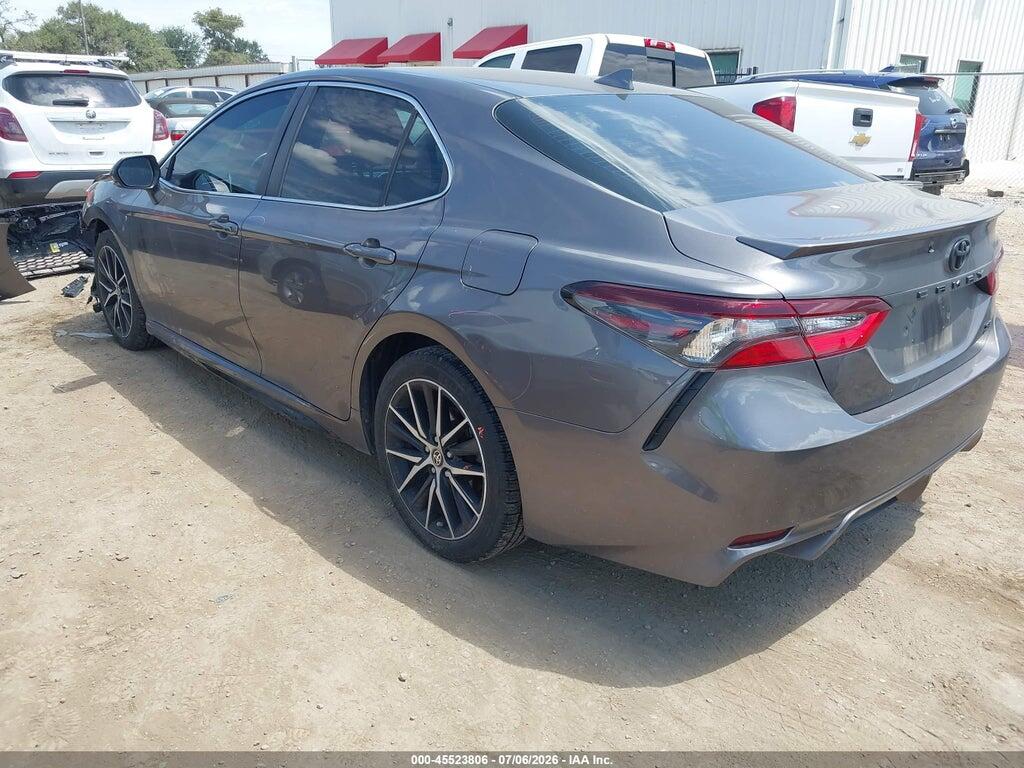 4T1G11AK2NU681503 2022 TOYOTA CAMRY photo no. 3