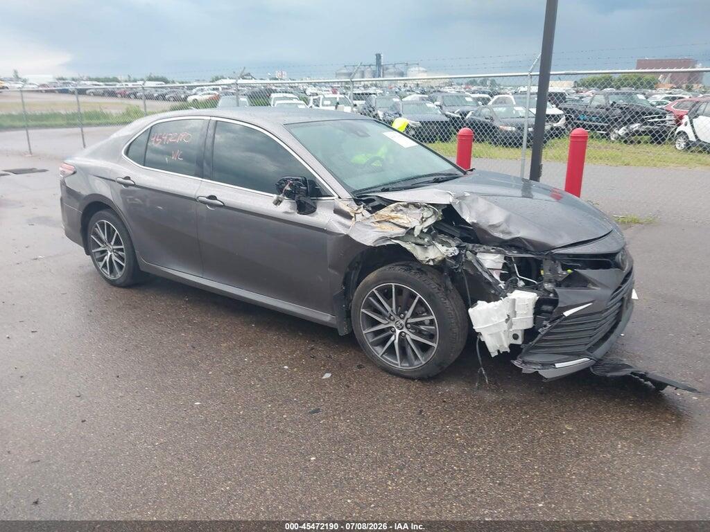 4T1F11BK1NU070243 2022 TOYOTA CAMRY photo no. 1
